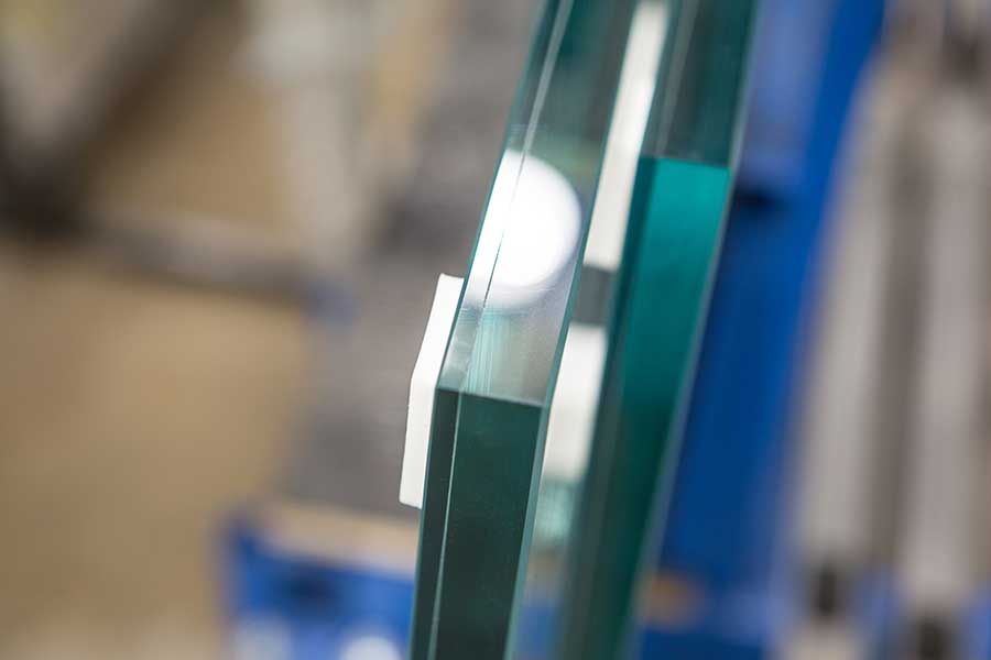 LH9A0193-900x600-1 Glass