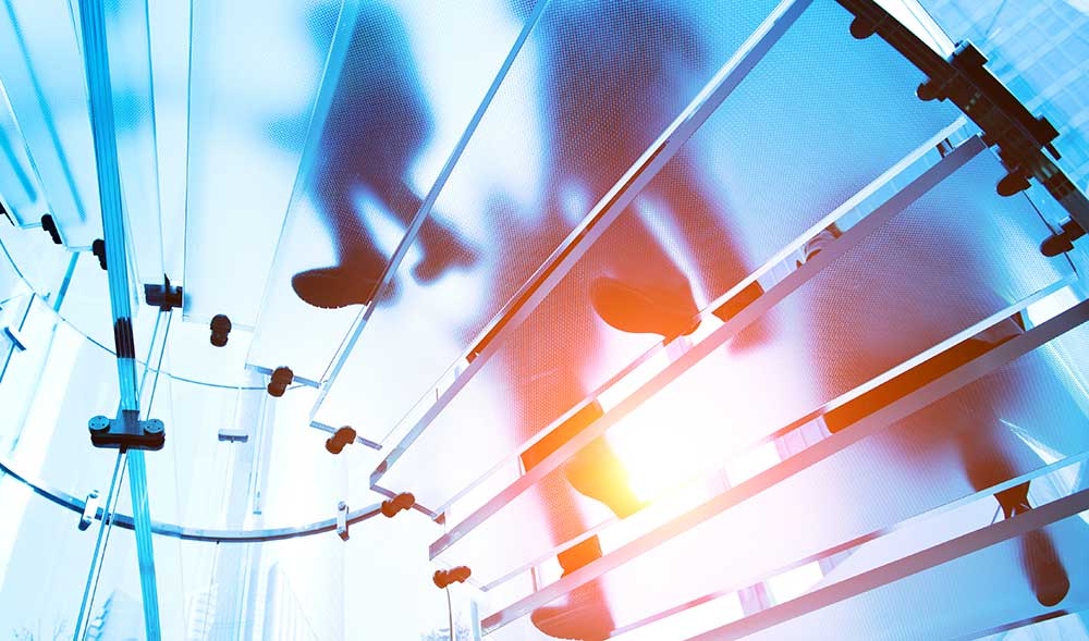 glass-treads-and-people-1000-1 Glass Stair Treads